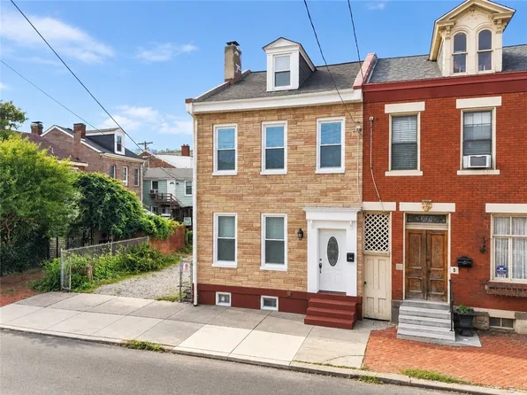 1820 Sarah St, Pittsburgh, PA 15203
