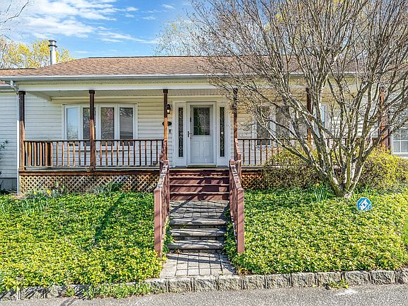 2nd image of 1407 Middle Road #253
