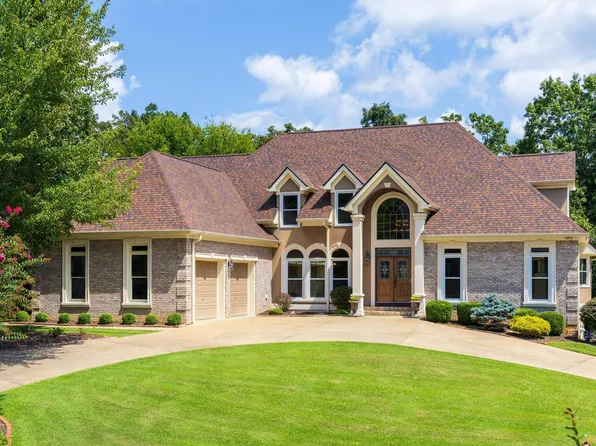754 Grand Mountain Dr, Chattanooga, TN 37421