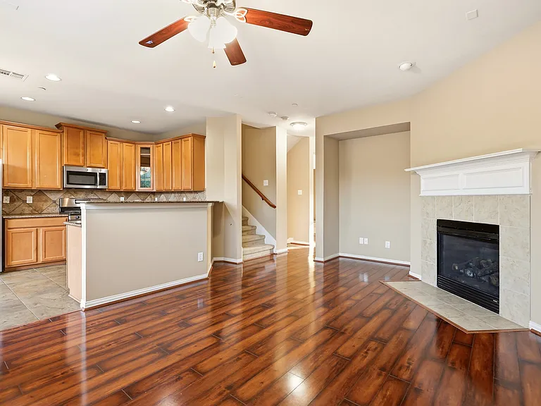 1435 Chase Ln — Photo 6