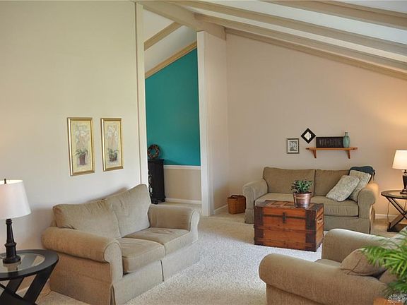 3rd image of 626 Donview Cir