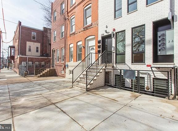 2nd image of 318 N Preston St #2