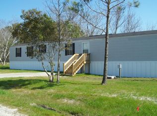 107 Leslie Golden Rd, Beaufort, NC 28516