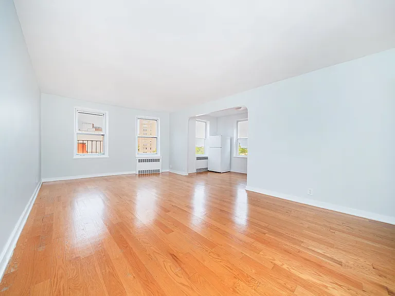 500 Kappock St #7J — Photo 1