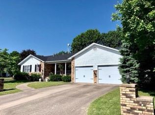 1406 Sunshine Dr, Neosho, MO 64850