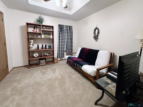 5th image of 8516 La Linda St