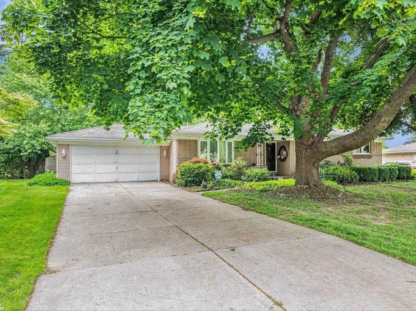 38220 N Julian St, Clinton Township, MI 48036