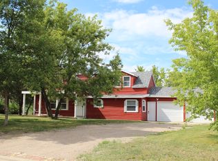 204 Oakley Dr, Glenburn, ND 58740