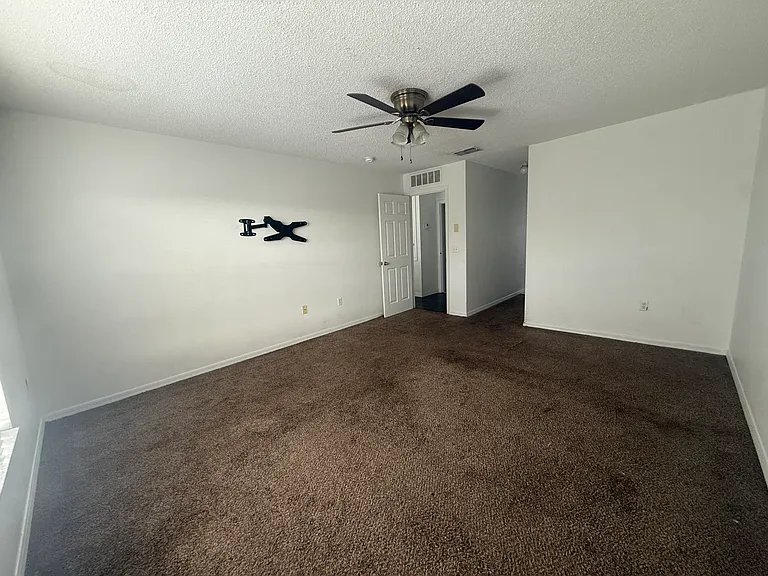 2094 Deltona Blvd — Photo 19