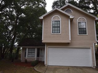 1669 Ponderosa Pine Dr E, Jacksonville, FL 32225
