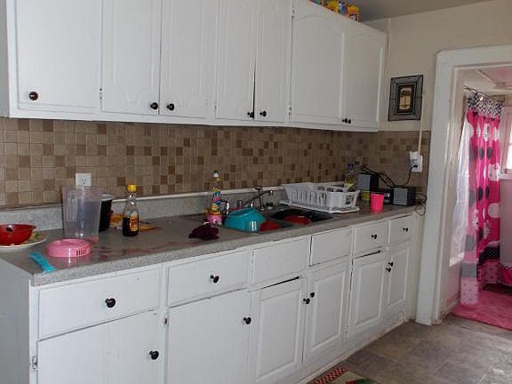 2nd image of 642 11th St NW