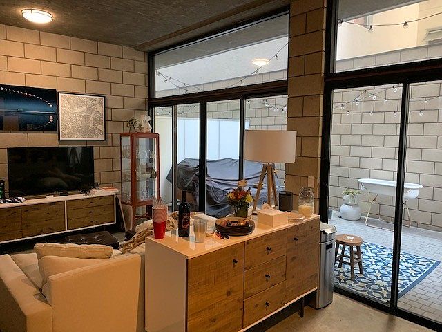 1st image of 1929 Columbia St #2031