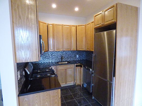 4th image of 5940 Myrtle Ave #Num2