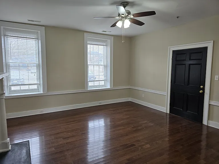 201 E Bank St #20 — Photo 6