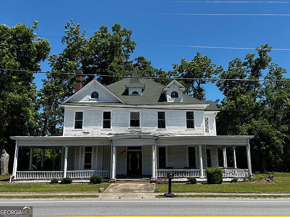 3rd image of 316 Main St