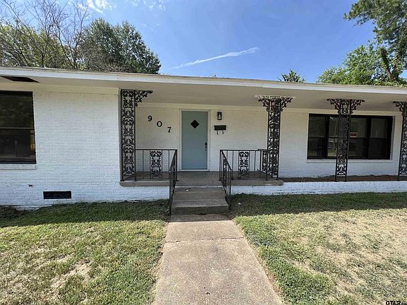 4th image of 907 Henderson St