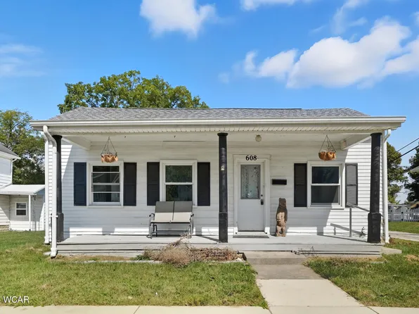 608 W Benton St, Wapakoneta, OH 45895