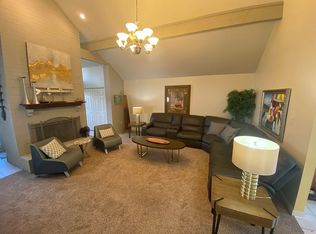 105 Grass St, Waveland, MS 39576