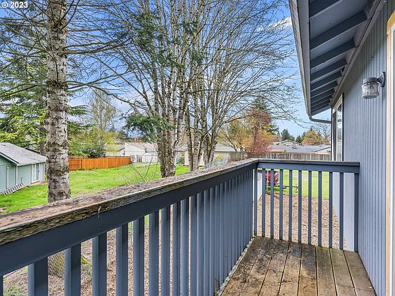 3rd image of 1606 SE 145th Ct