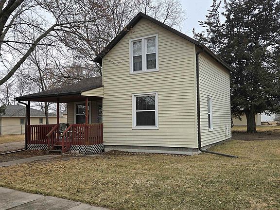 3rd image of 323 S Nebraska Ave