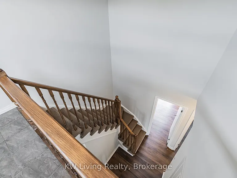 70 Plains Rd E #18 — Photo 40