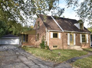 1715 S Berlin Ave, New Berlin, WI 53151