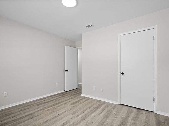 4th image of 5623 Holden Dr