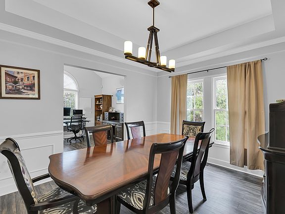 5th image of 16 Jade Tree Ct