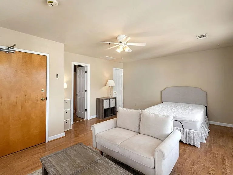 428 E Magnolia Ave — Photo 13