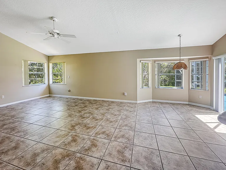 1860 Cobia Dr — Photo 11