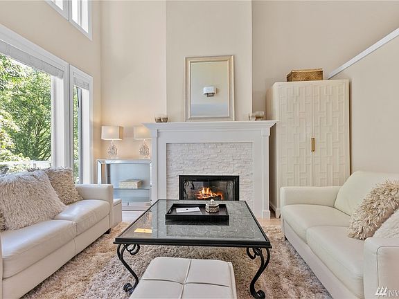 4th image of 9835 NE Riverbend Dr Unit E102