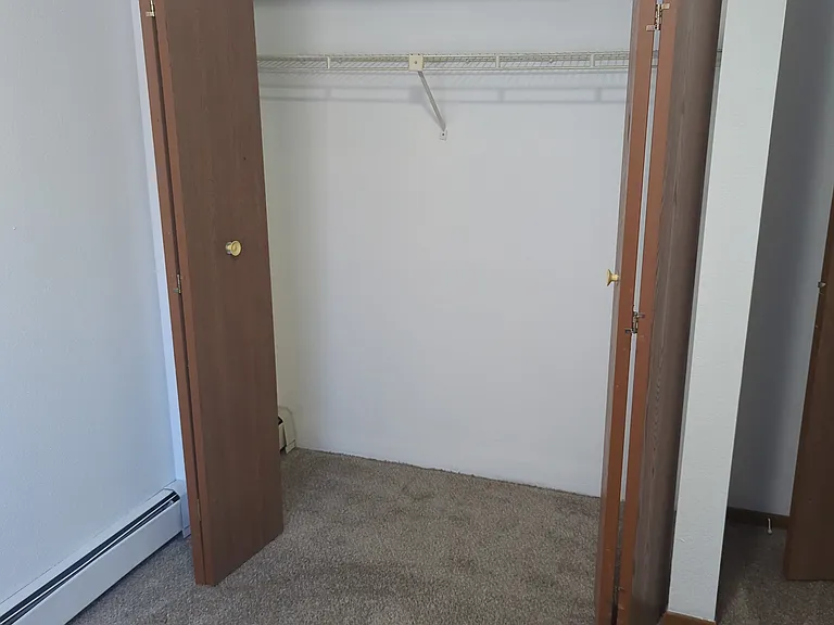 Regency East Apartments — Photo 28