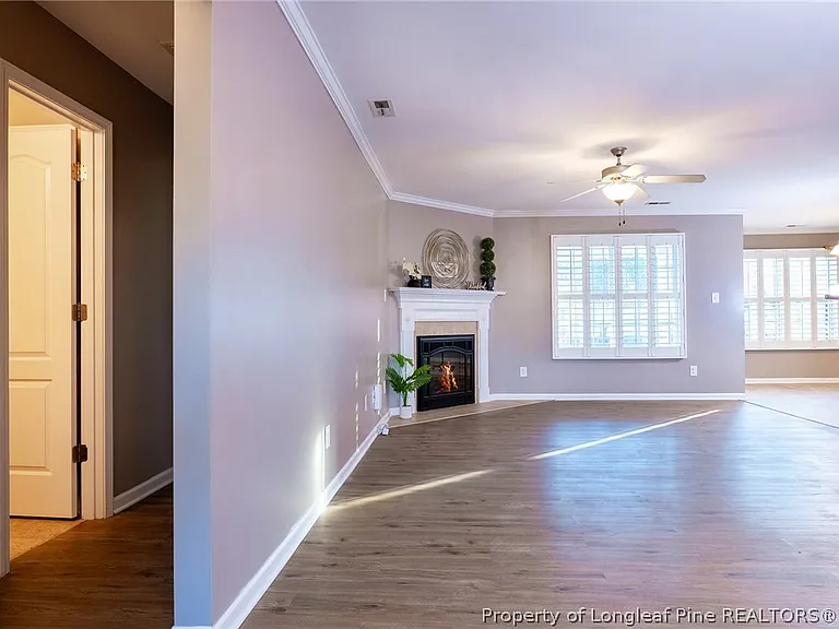 700 Hogart St — Photo 4
