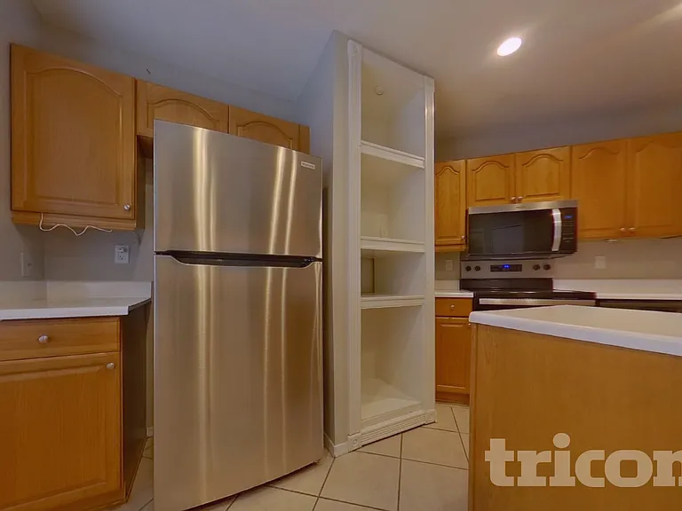 3413 E Dragoon Ave — Photo 6