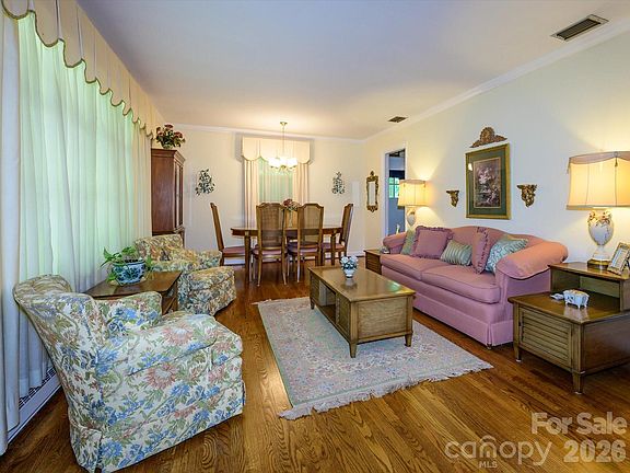 5th image of 3712 Brookwood Rd
