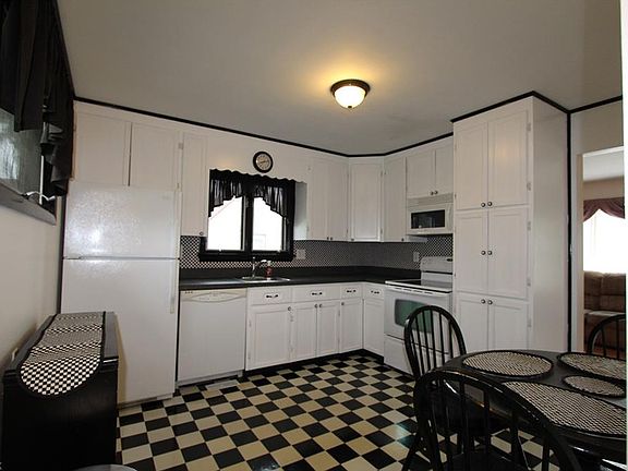 3rd image of 248 E Cassell Ave