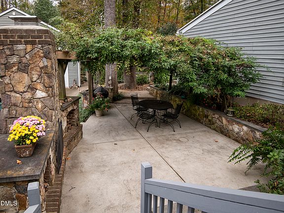 3rd image of 2520 Hardwood Ln