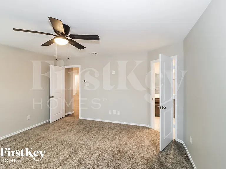 1539 Owen Way — Photo 7