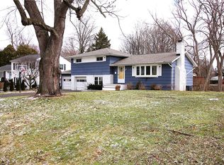 212 Wendover Rd, Rochester, NY 14610