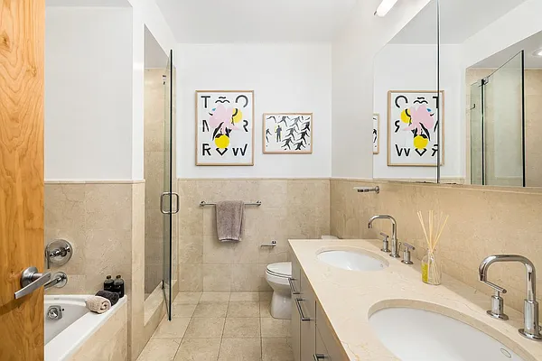 Sold by Dolly Lenz Real Estate LLC | media 18