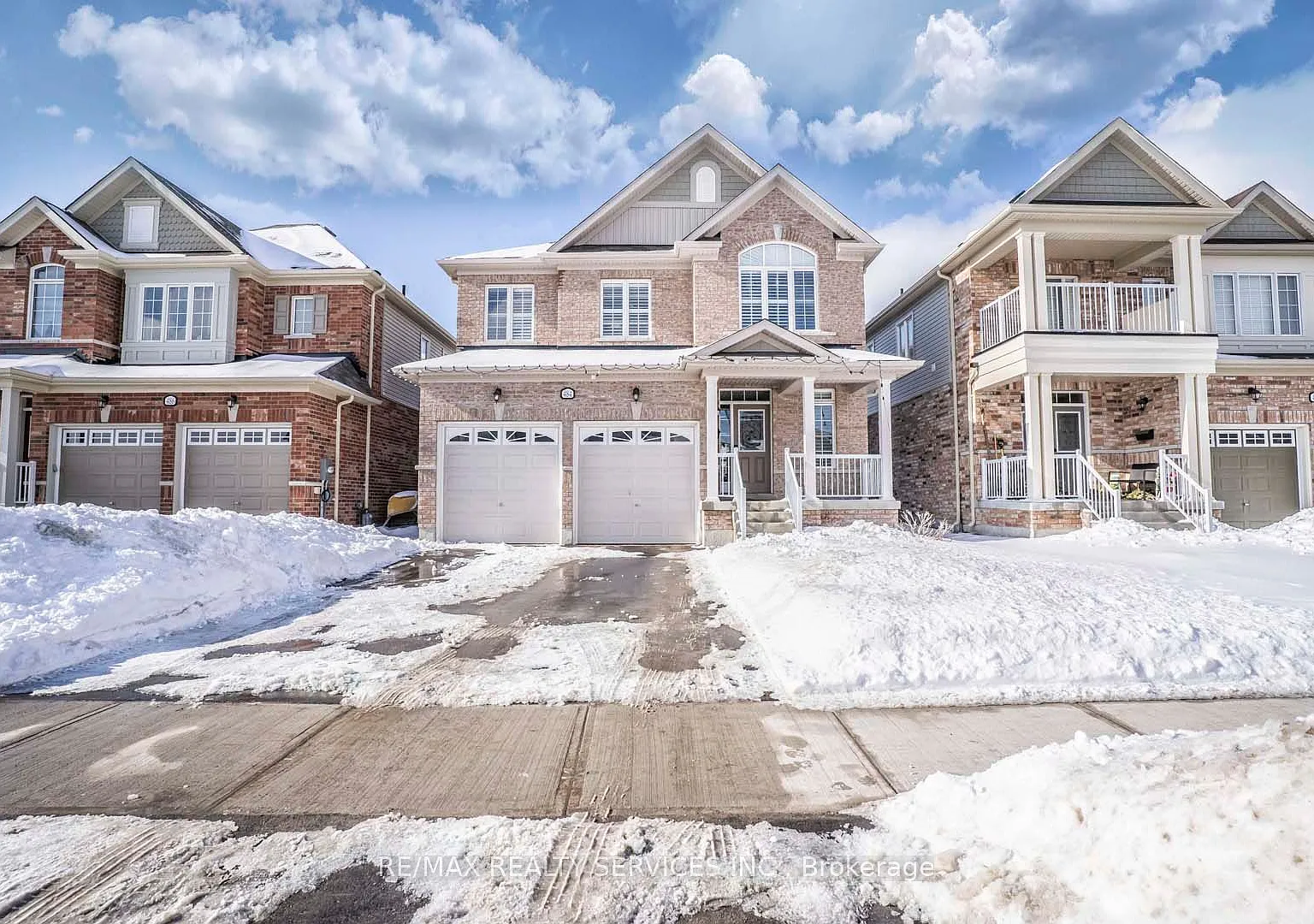 4 bed, $2,999 — Photo 2