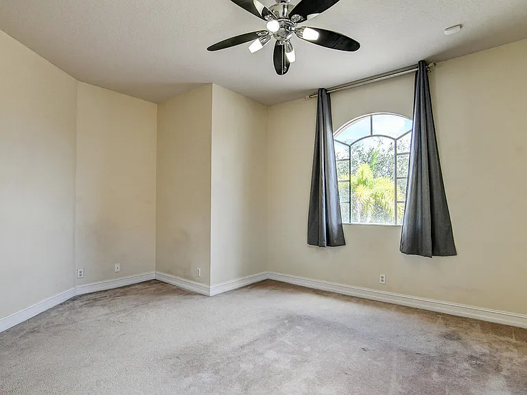 670 Edgebrook Ln — Photo 41