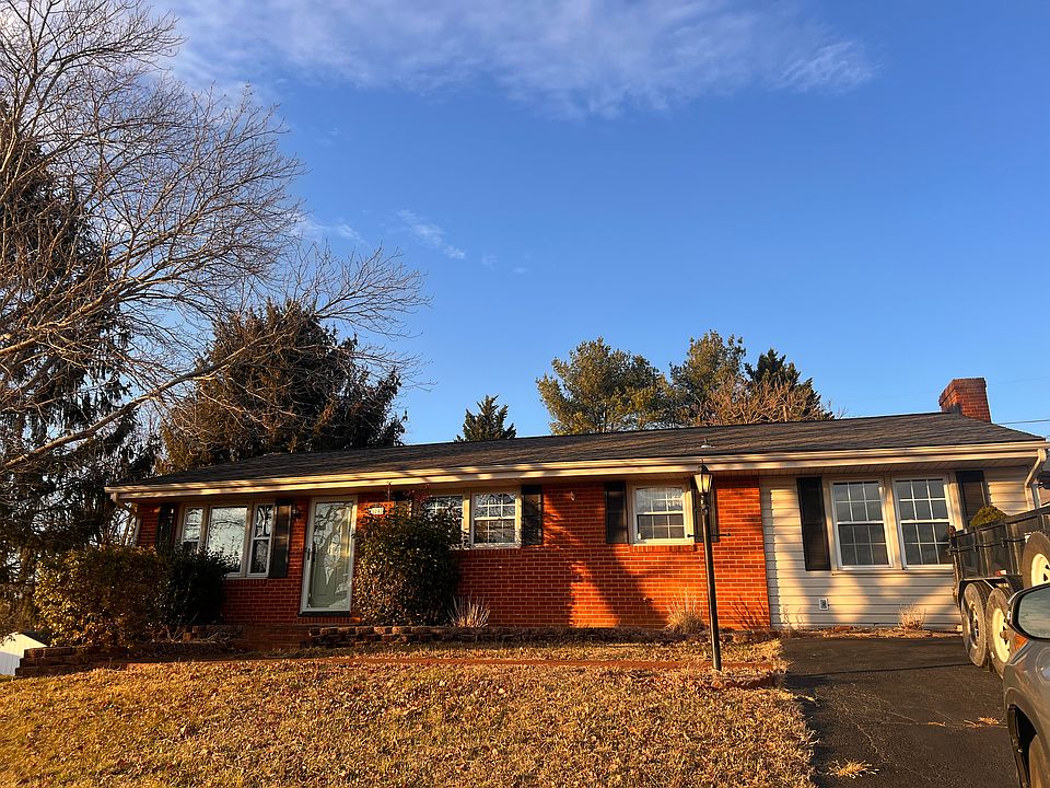 1st image of 924 Claiborne Ave