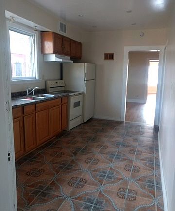 3rd image of 10511 S Eggleston Ave