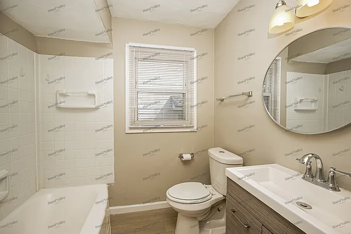 1008 Woodview Rd — Photo 13