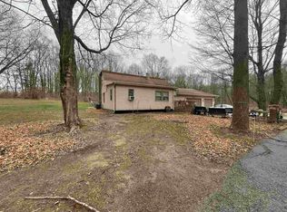 62250 Oak Rd, South Bend, IN 46614