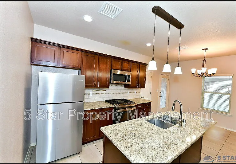 1908 William Caples St — Photo 16