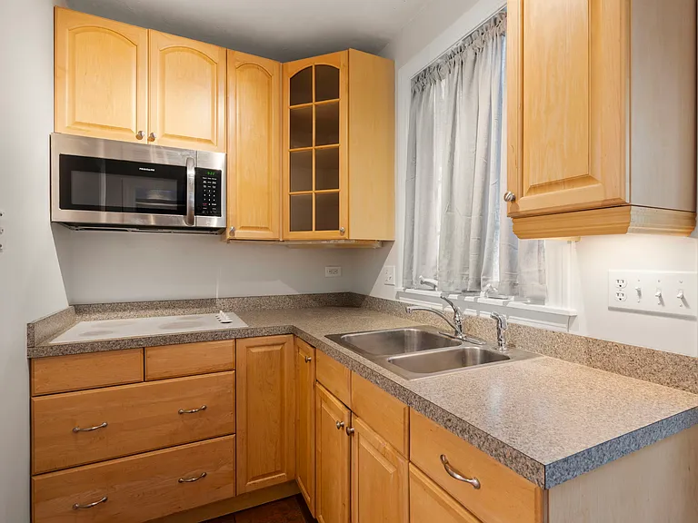 37 Summit Ave #2 — Photo 9