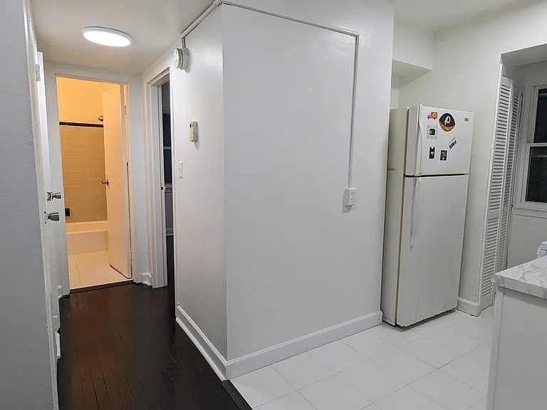 1120 46th St NE #2 — Photo 11