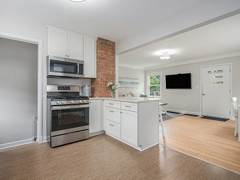 1207 Prescott Ave — Photo 10
